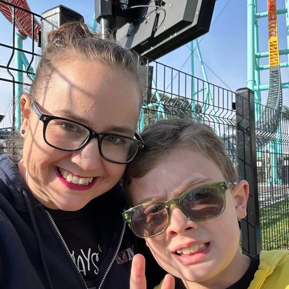 LIVE Retail Therapy - Send 2 - No theme - Picture 4 of 10